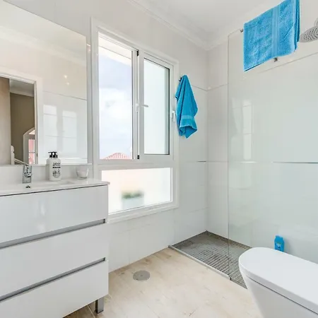 Willa Luxury White With Sea View, Heated Pool Costa Adeje (Tenerife)