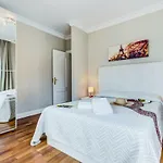 빌라 Luxury White With Sea View, Heated Pool