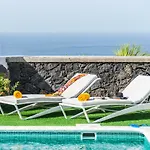 Luxury White With Sea View, Heated Pool 빌라