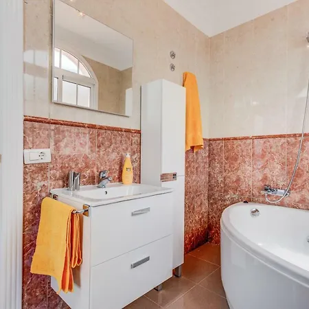 Luxury White With Sea View, Heated Pool Villa Costa Adeje (Tenerife)