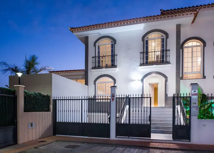 Luxury White With Sea View, Heated Pool