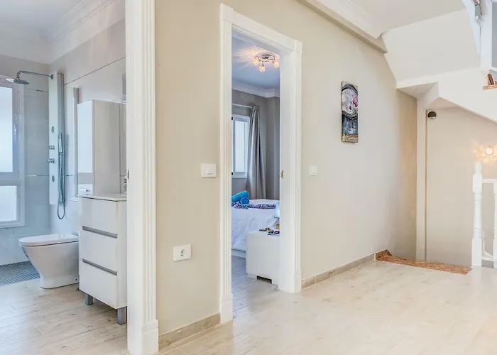 Luxury White With Sea View, Heated Pool *