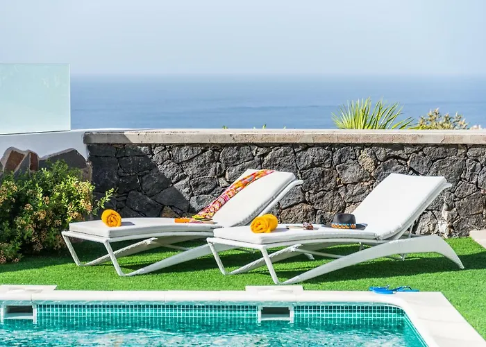 Luxury White With Sea View, Heated Pool וילה