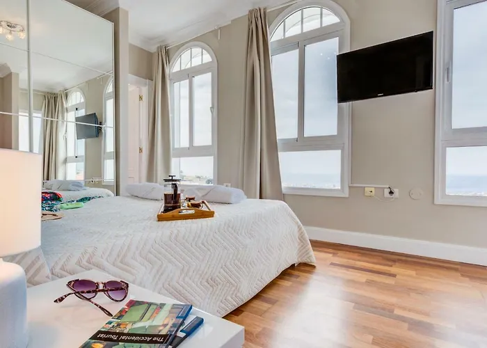 וילה Luxury White With Sea View, Heated Pool אדחה