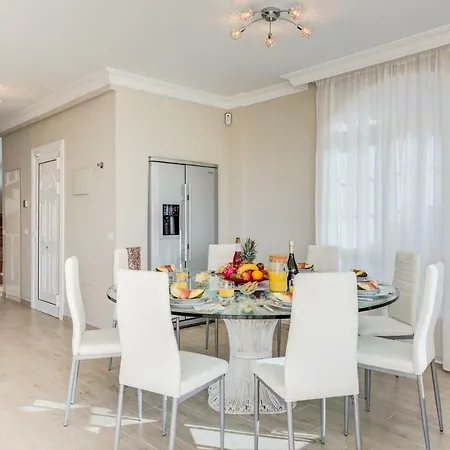 Вилла Luxury White With Sea View, Heated Pool Адехе