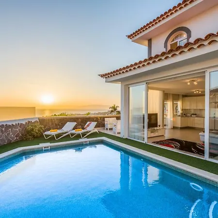 Luxury White With Sea View, Heated Pool Адехе