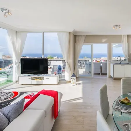 Luxury White With Sea View, Heated Pool Vila