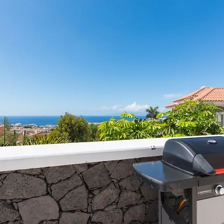 Вилла Luxury White With Sea View, Heated Pool