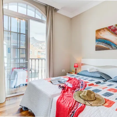 Luxury White With Sea View, Heated Pool Адехе