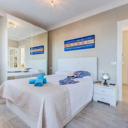 Luxury White With Sea View, Heated Pool *