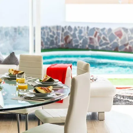 Luxury White With Sea View, Heated Pool