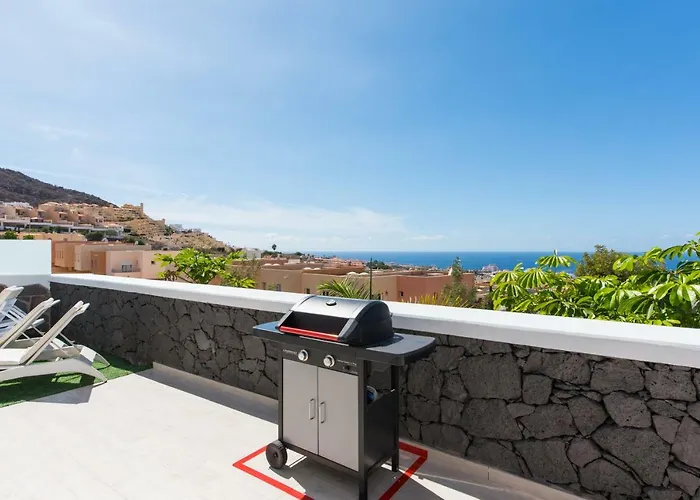 Luxury White With Sea View, Heated Pool *