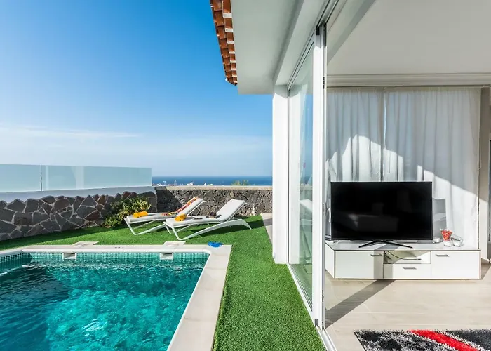 Luxury White With Sea View, Heated Pool *