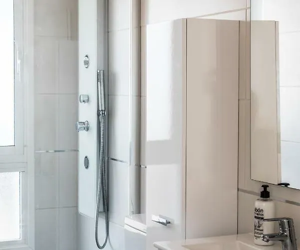 Luxury White With Sea View, Heated Pool * 阿德耶