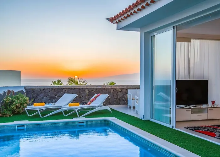 Luxury White With Sea View, Heated Pool Villa Costa Adeje (Tenerife)